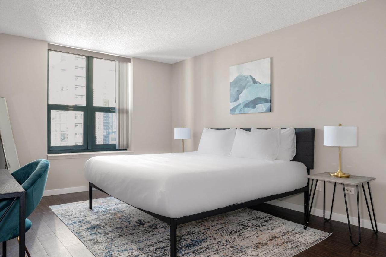 Kasa Magnificent Mile Chicago Hotel Room photo