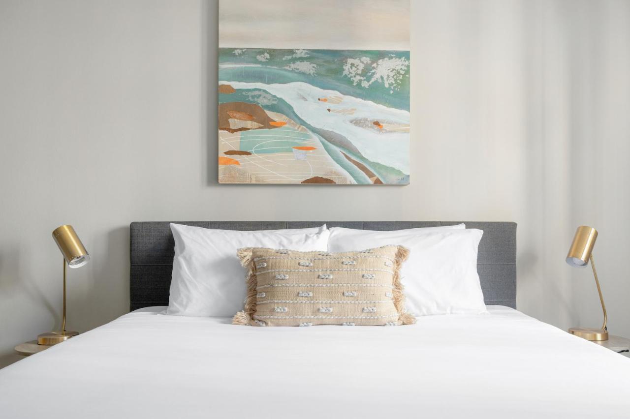 Kasa Magnificent Mile Chicago Hotel Room photo