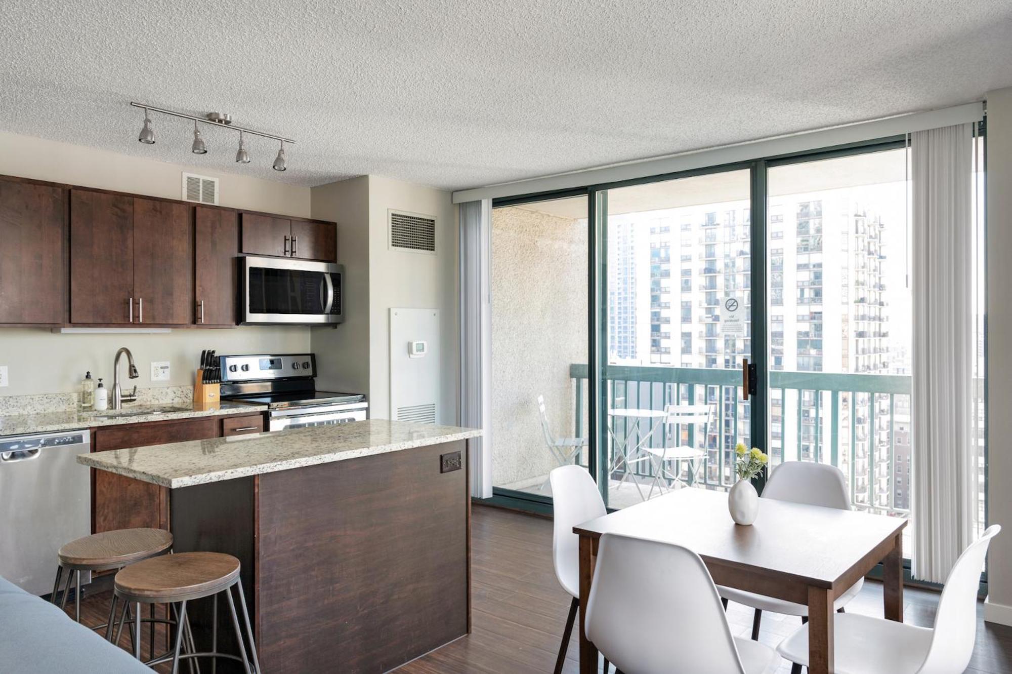 Kasa Magnificent Mile Chicago Hotel Room photo